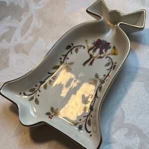 Mikasa Bell-Shaped Dish Holiday Elegance Fine China